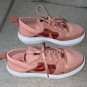 Women’s Court Vision Alta